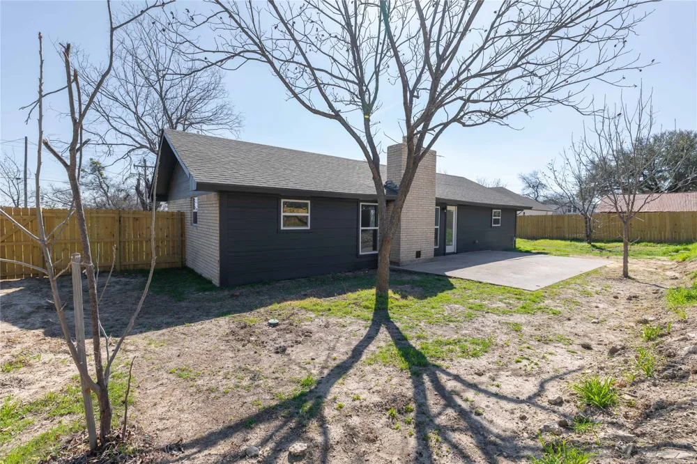 603 Pearl Street Comanche, TX 76442