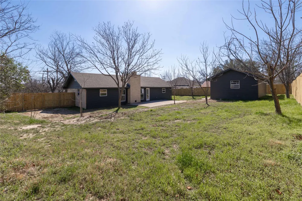 603 Pearl Street Comanche, TX 76442