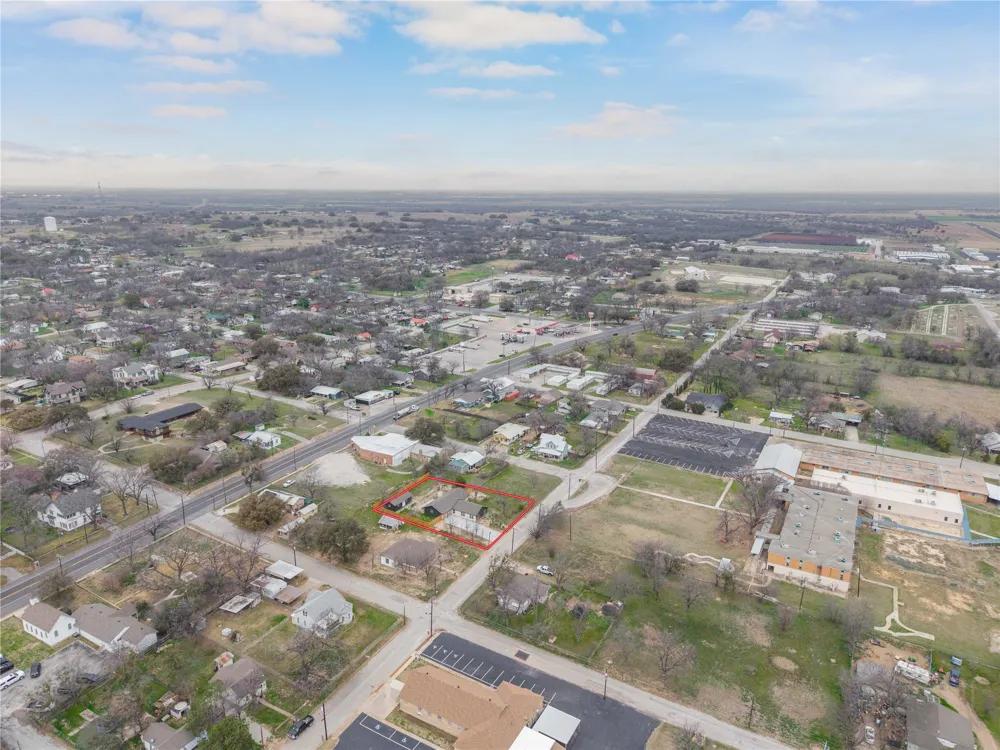 603 Pearl Street Comanche, TX 76442