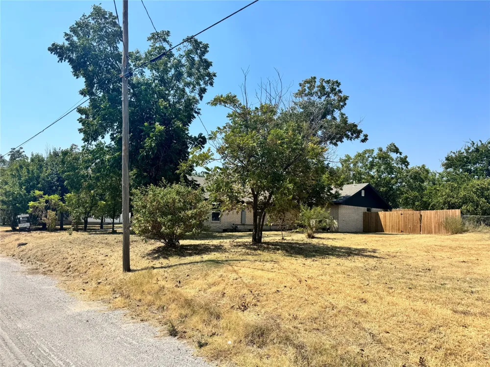 603 Pearl Street Comanche, TX 76442