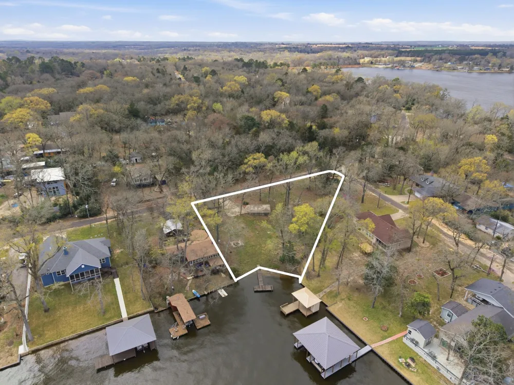 329 Callender Lake Drive Murchison, TX 75778