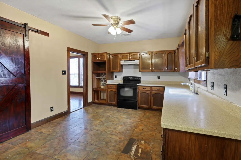 401 W Maple Street Whitewright, TX 75491