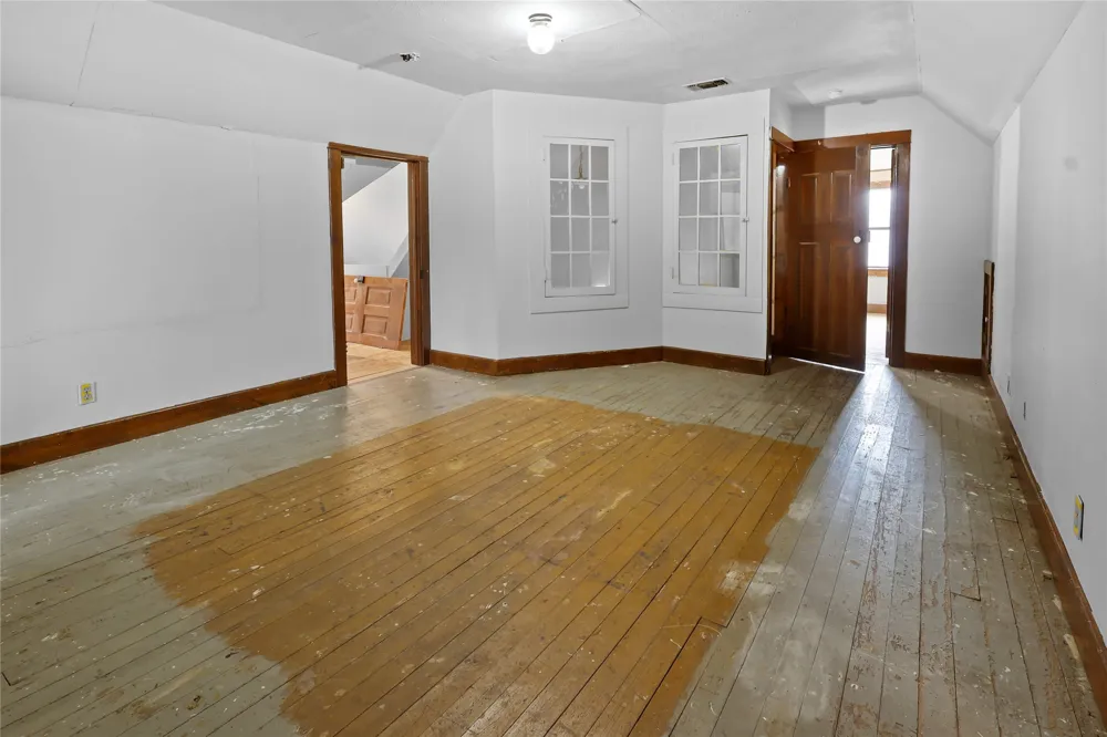 401 W Maple Street Whitewright, TX 75491