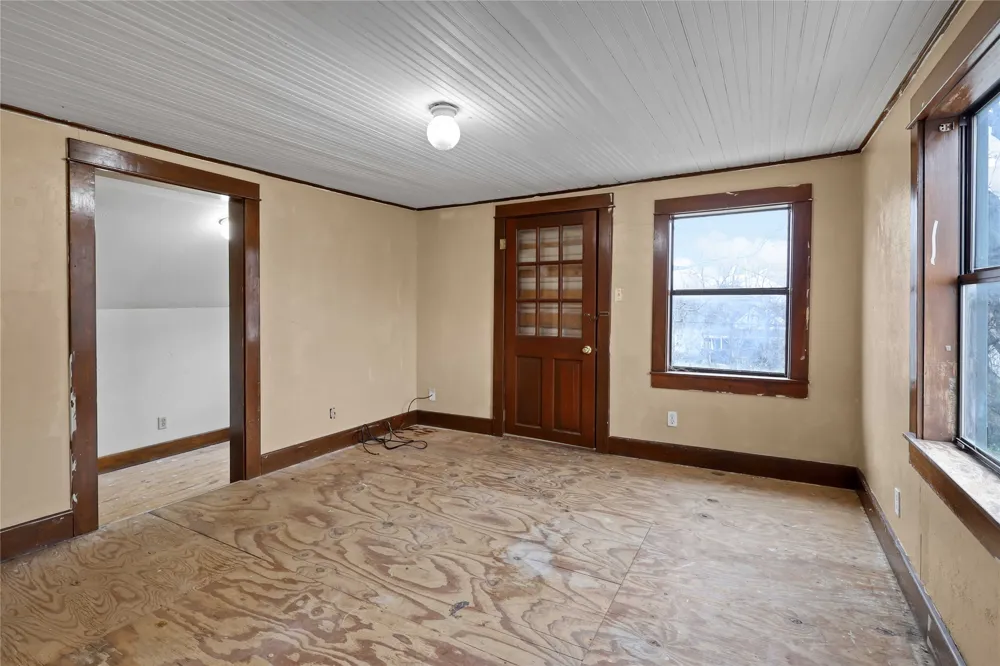 401 W Maple Street Whitewright, TX 75491
