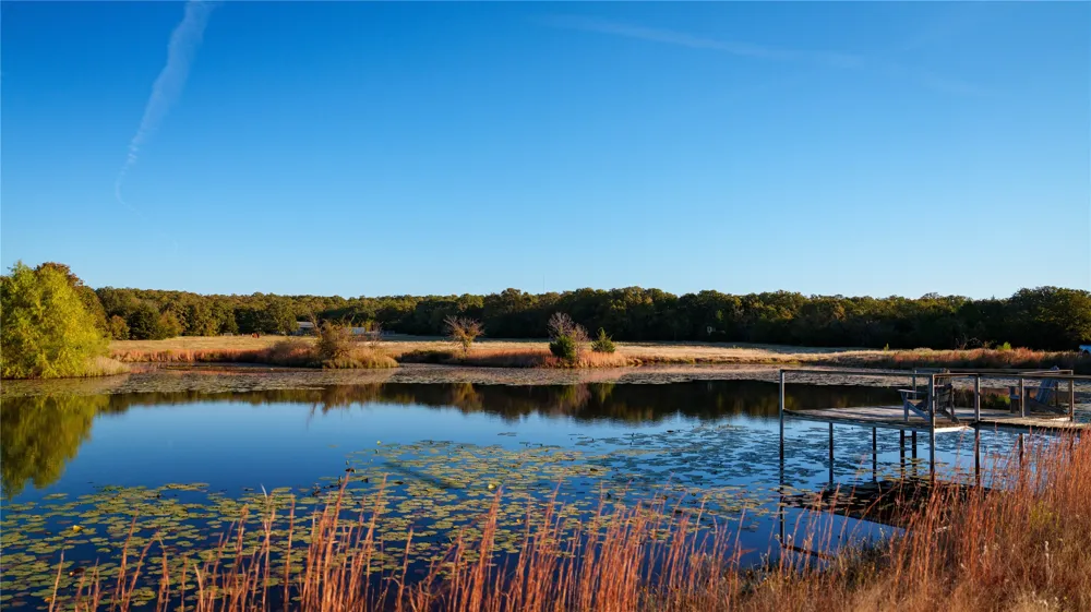 1210 County Road 232 Collinsville, TX 76233