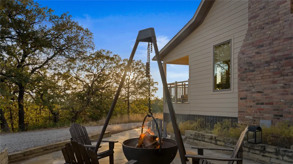 1210 County Road 232 Collinsville, TX 76233