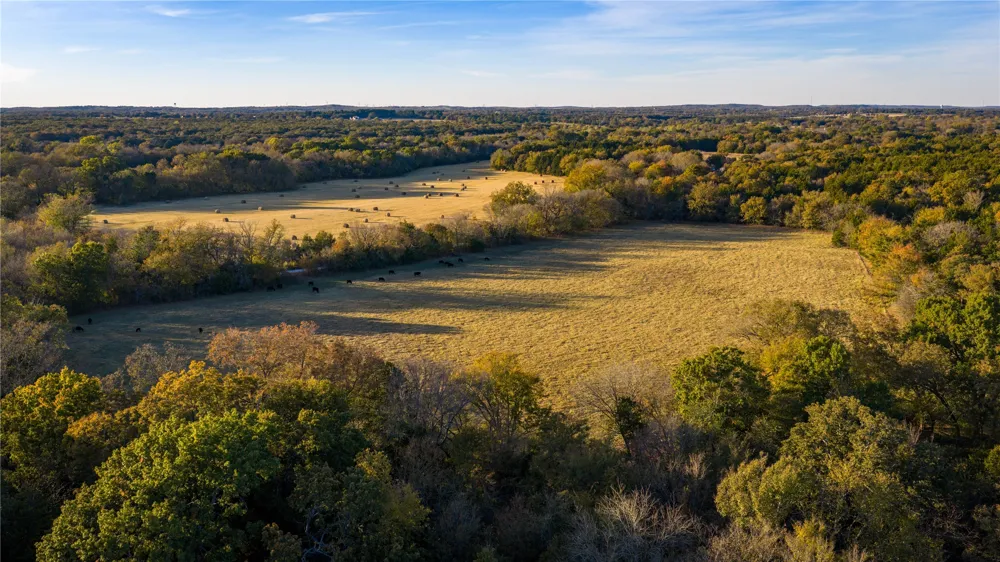 1210 County Road 232 Collinsville, TX 76233