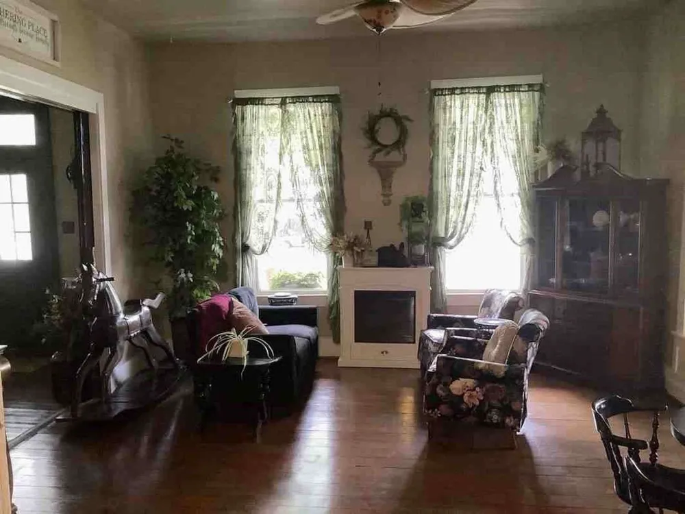 408 S Railroad Avenue Calvert, TX 77837