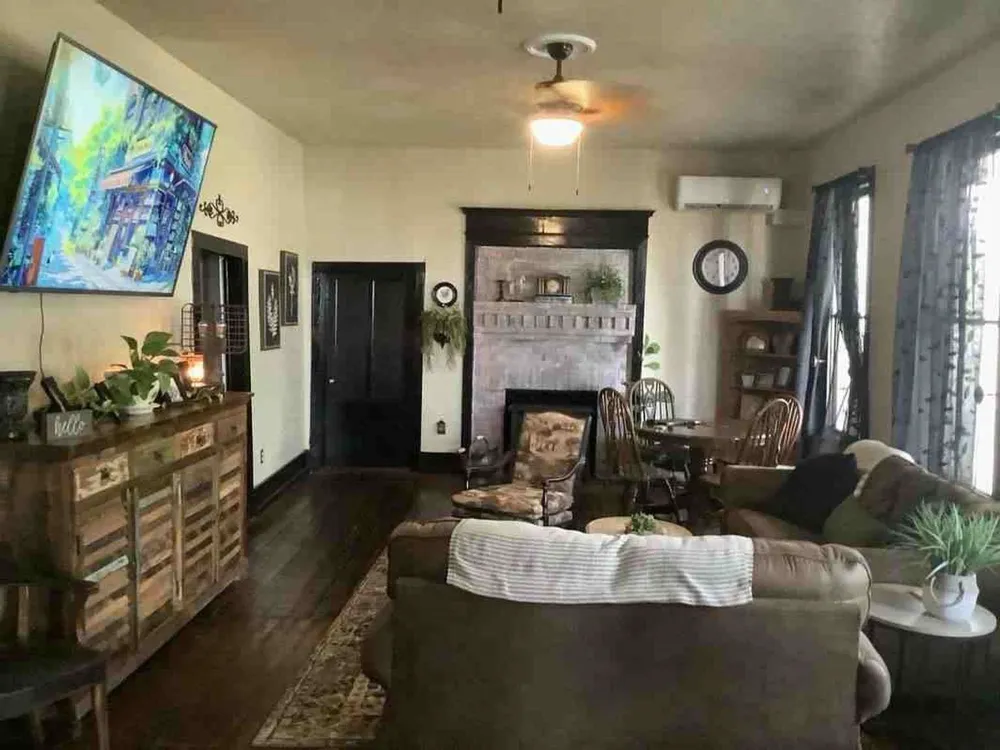 408 S Railroad Avenue Calvert, TX 77837