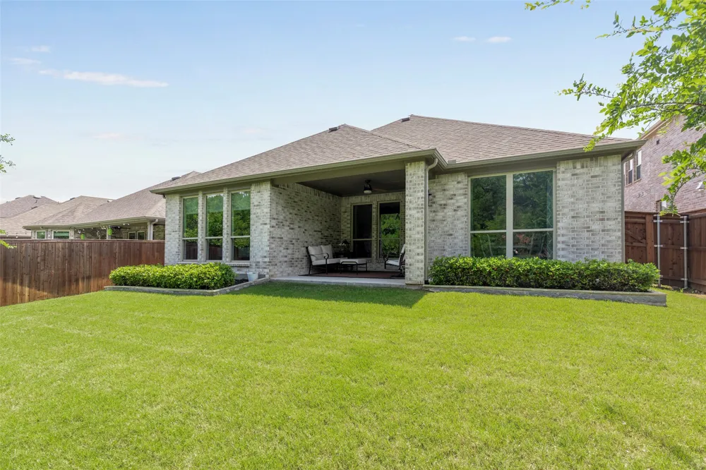 9605 Sunset Lane Oak Point, TX 75068