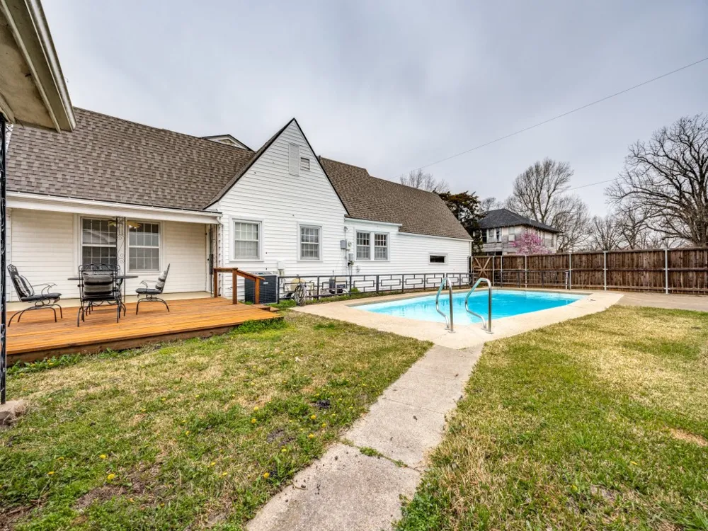 701 Market Street E Honey Grove, TX 75446