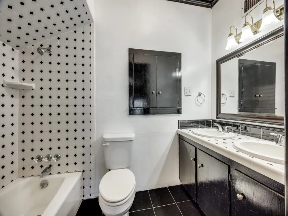 701 Market Street E Honey Grove, TX 75446