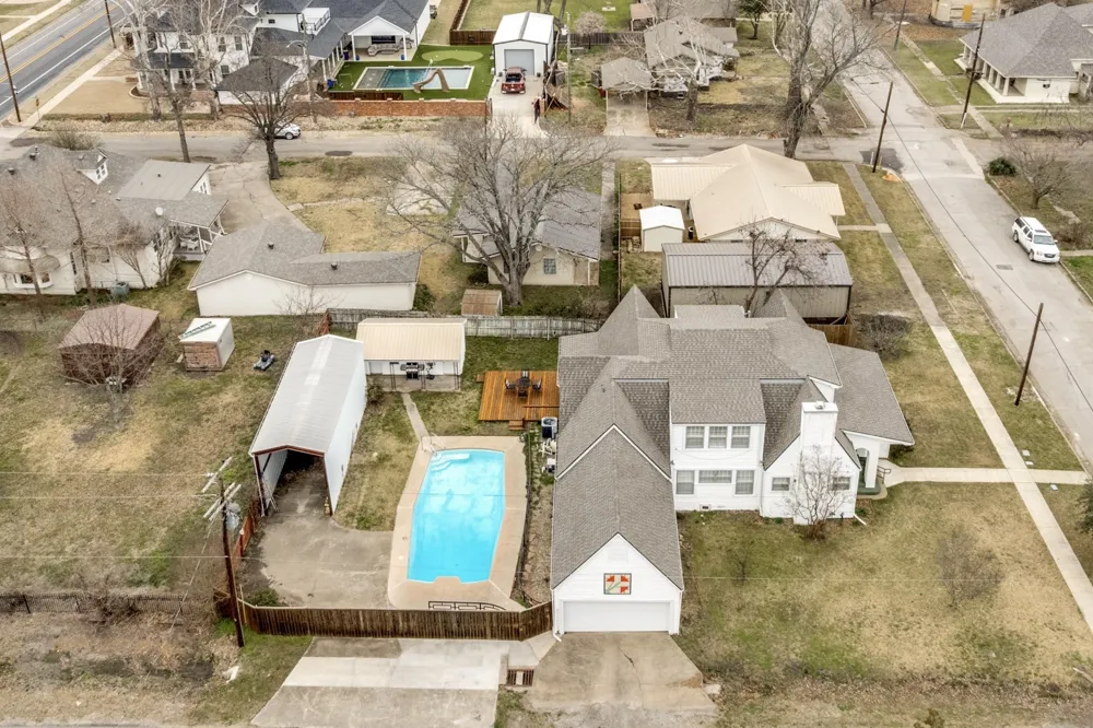 701 Market Street E Honey Grove, TX 75446