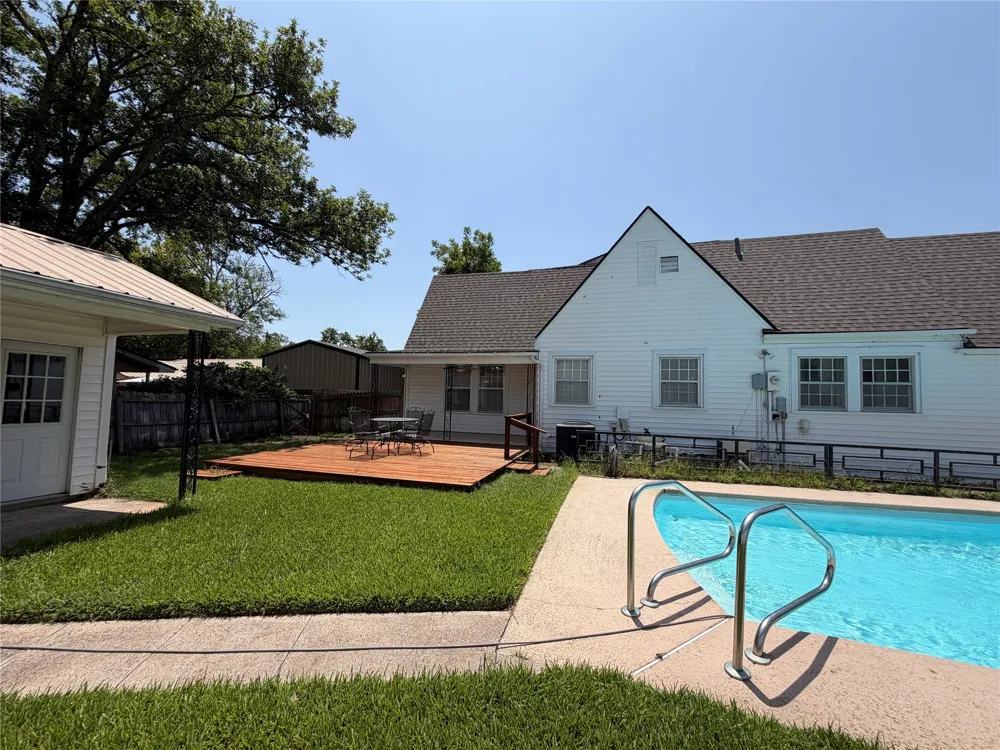 701 Market Street E Honey Grove, TX 75446