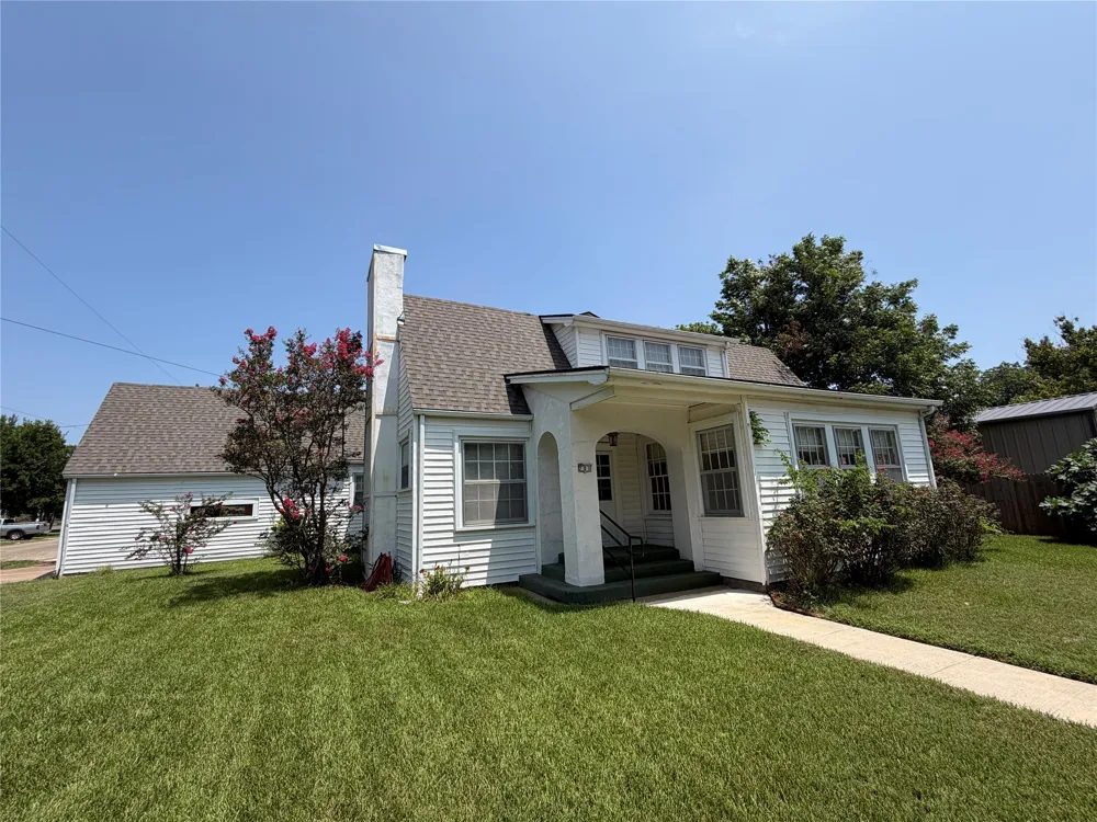 701 Market Street E Honey Grove, TX 75446