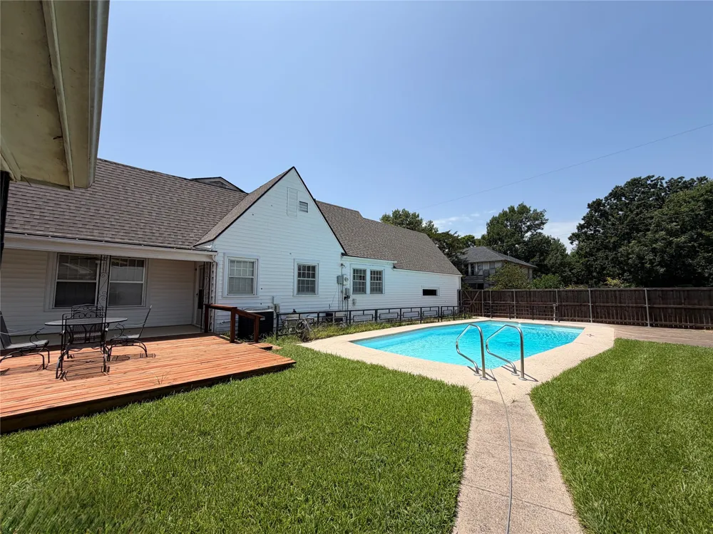 701 Market Street E Honey Grove, TX 75446
