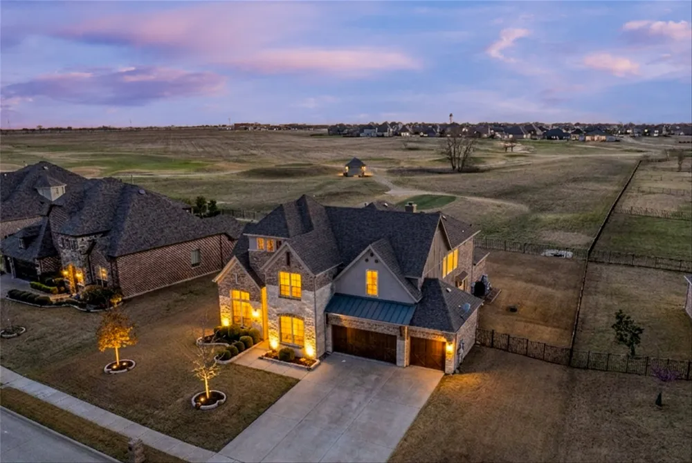 1505 Wolf Ridge Run Gunter, TX 75058