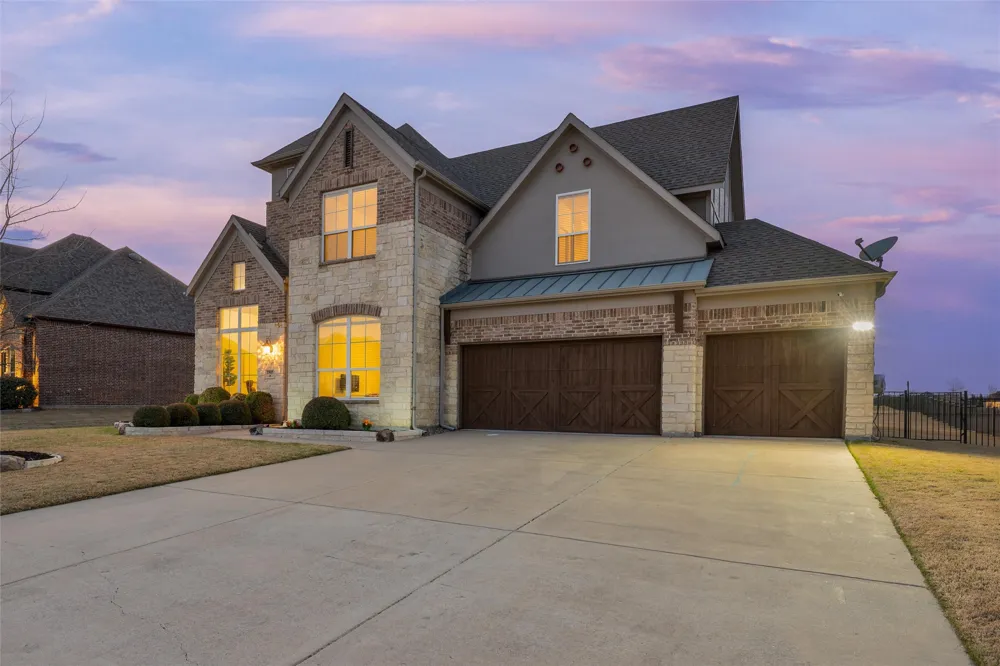1505 Wolf Ridge Run Gunter, TX 75058