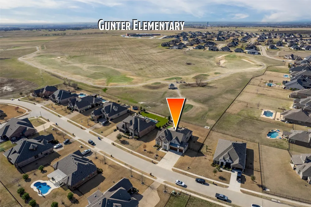 1505 Wolf Ridge Run Gunter, TX 75058