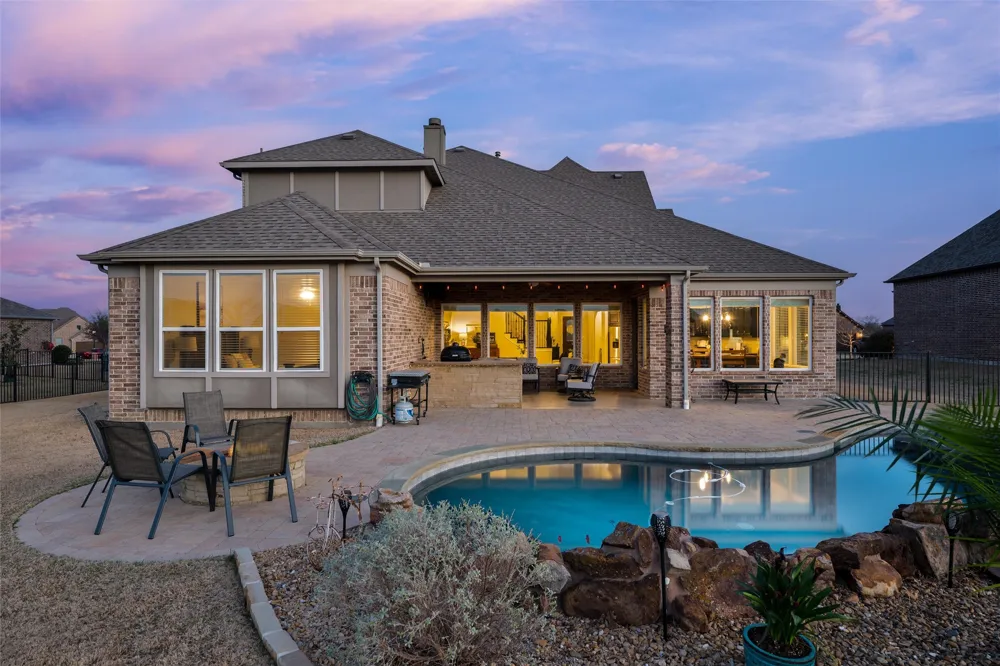 1505 Wolf Ridge Run Gunter, TX 75058