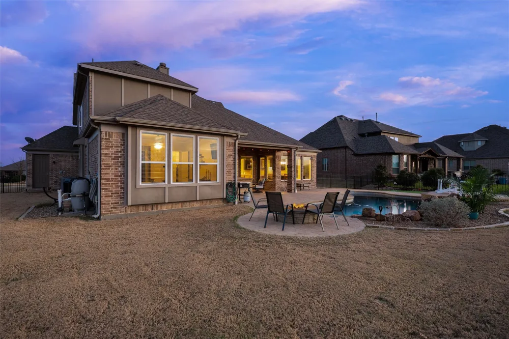 1505 Wolf Ridge Run Gunter, TX 75058