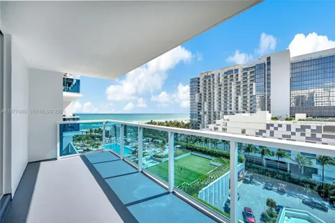 2301 Collins Ave #802