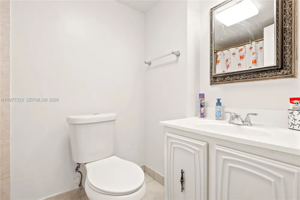 1000 Parkview Dr #222 Hallandale Beach, FL 33009