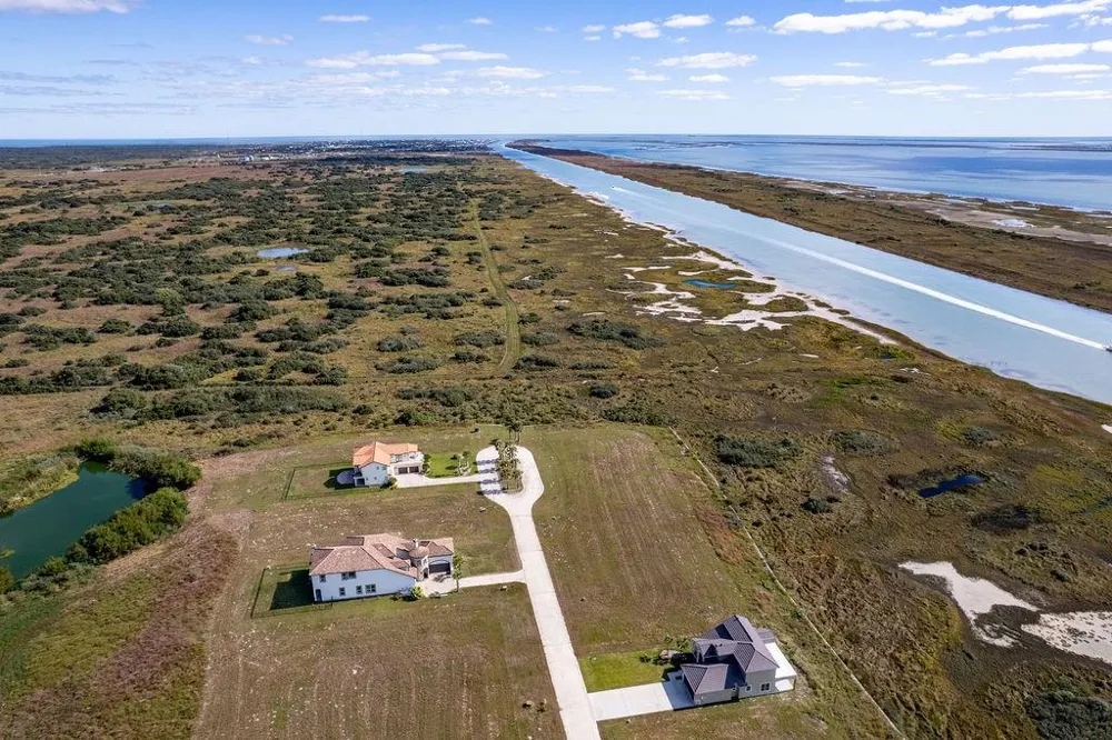 110 Coastal Springs Port O Connor, TX 77982