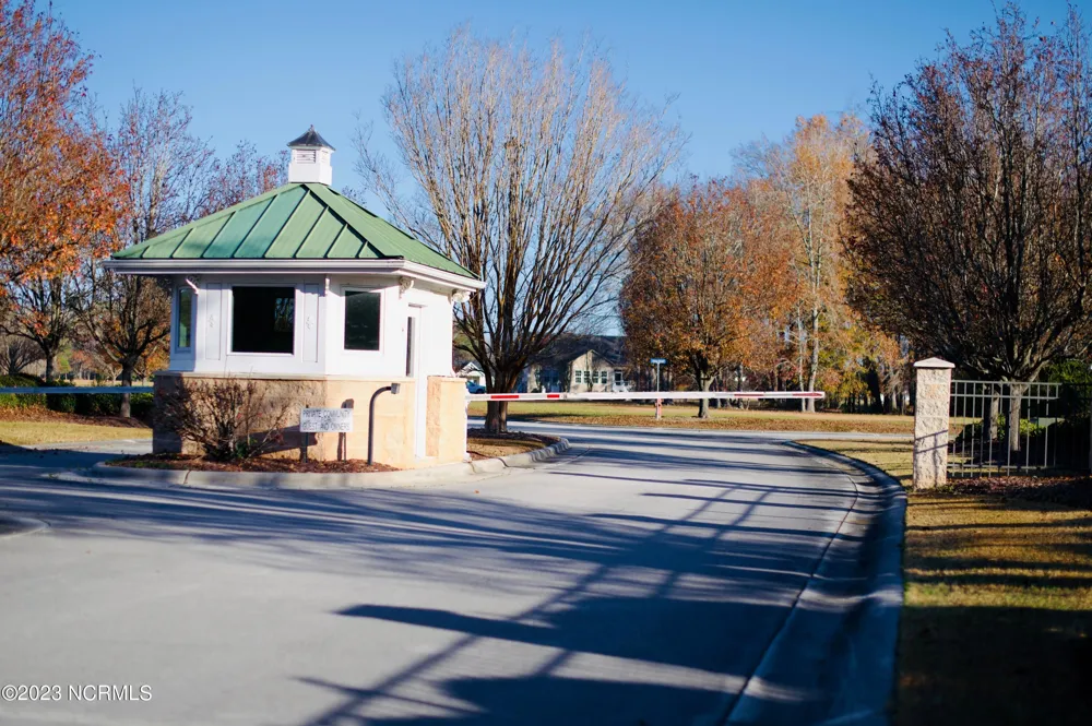 161 Sunshine Drive Arapahoe, NC 28510