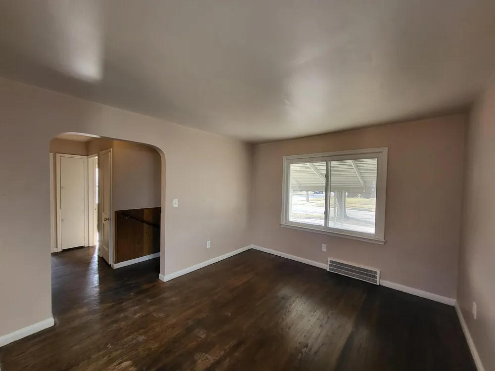1593 Lejeune Lincoln Park, MI 48146