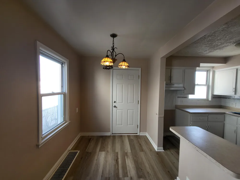 1593 Lejeune Lincoln Park, MI 48146