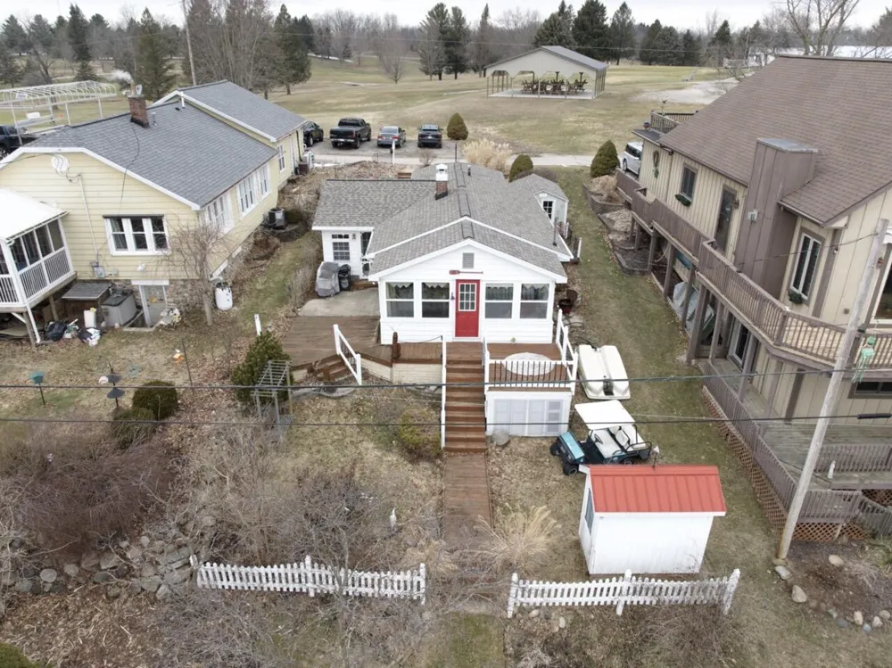 8198 Morrison Lake Gardens Boston Township, MI 48881