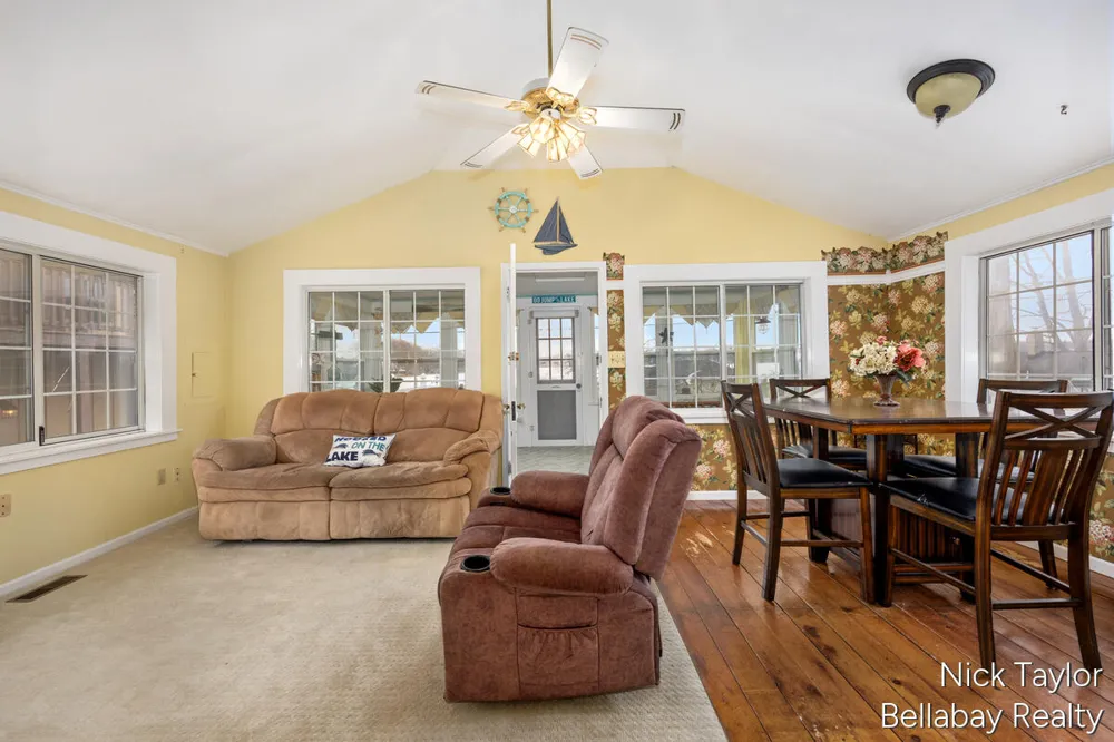 8198 Morrison Lake Gardens Boston Township, MI 48881