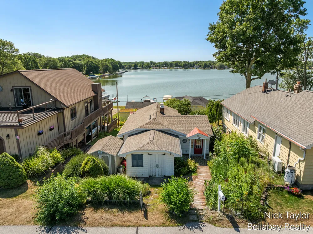 8198 Morrison Lake Gardens Boston Township, MI 48881