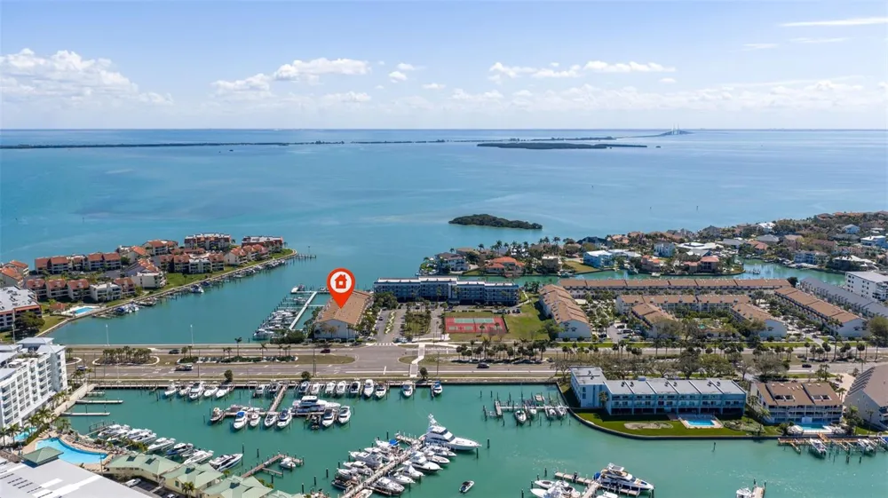 117 YACHT CLUB LANE Tierra Verde, FL 33715