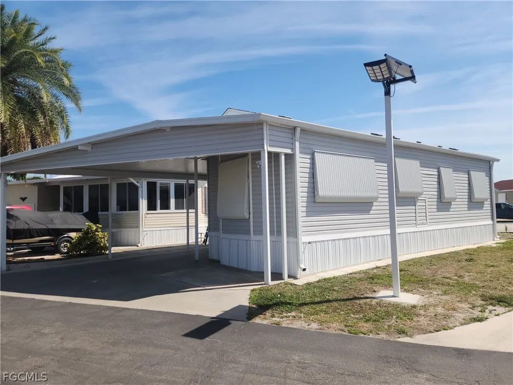 Daniels Road #74 Moore Haven, FL 33471