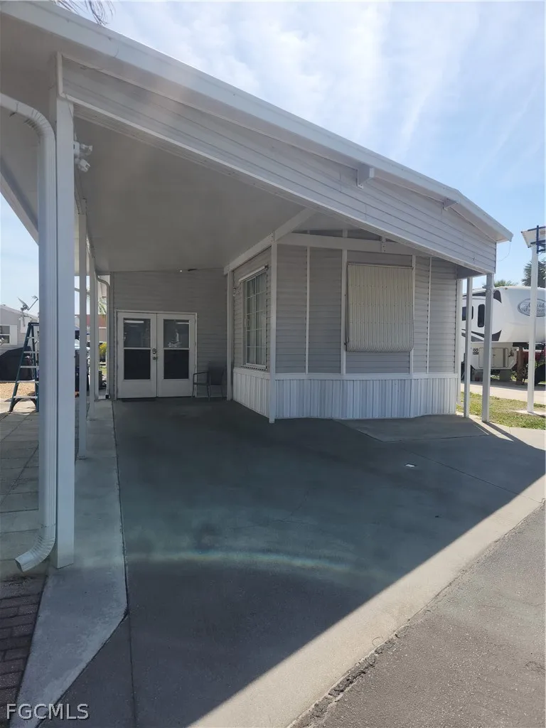Daniels Road #74 Moore Haven, FL 33471