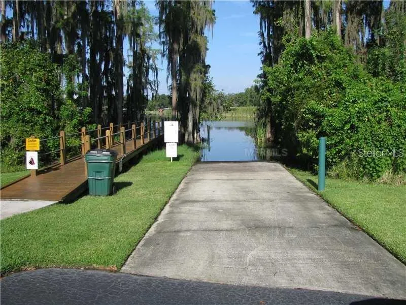1819 HAMMOCKS AVENUE #1819 Lutz, FL 33549