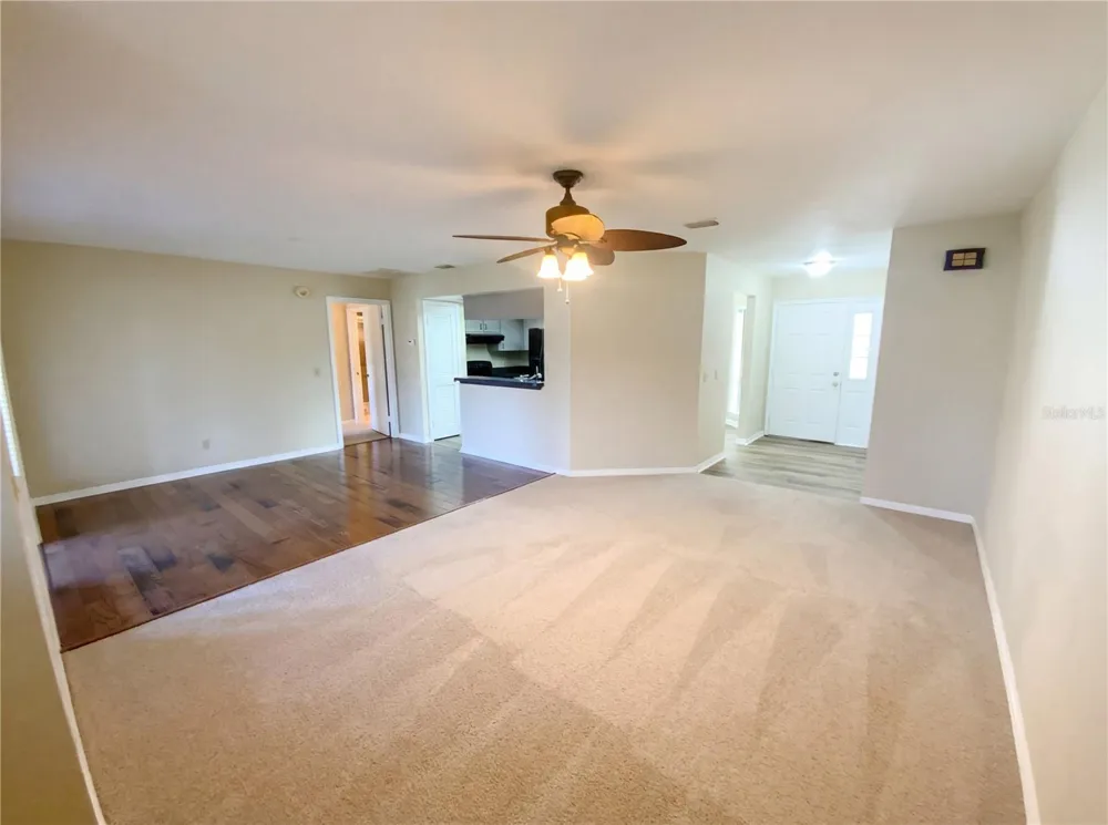 1610 DALARY POINT Crystal River, FL 34429