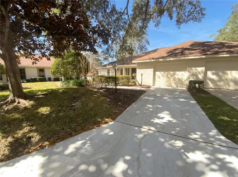1610 DALARY POINT Crystal River, FL 34429