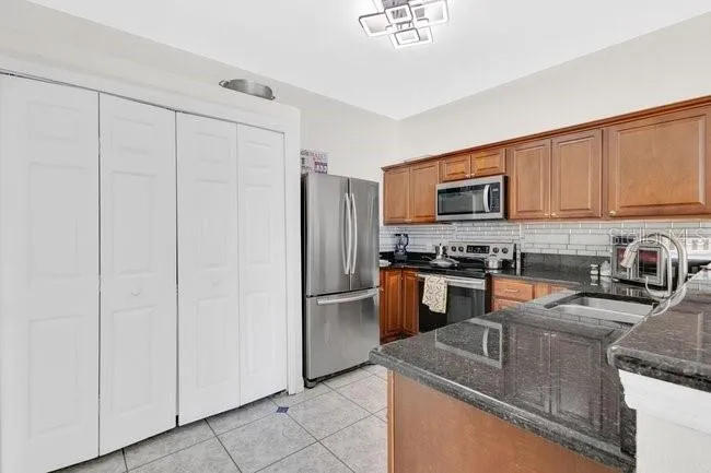 1057 UNIVERSAL REST PLACE Kissimmee, FL 34744