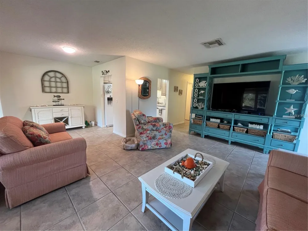 1907 CANTERBURY LANE #10 Sun City Center, FL 33573