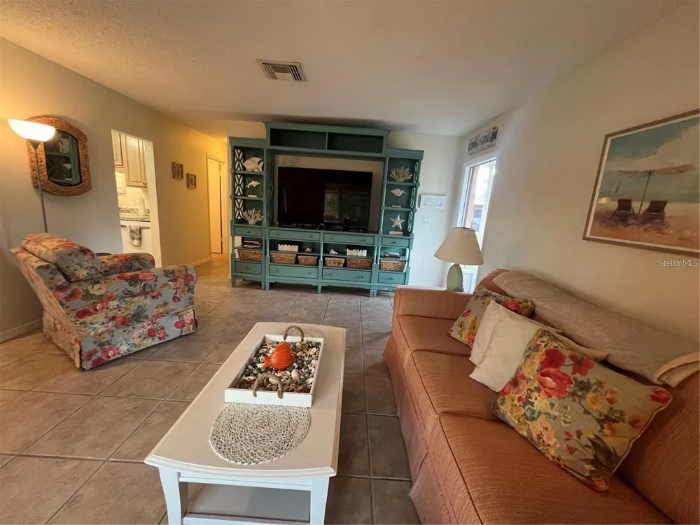 1907 CANTERBURY LANE #10 Sun City Center, FL 33573