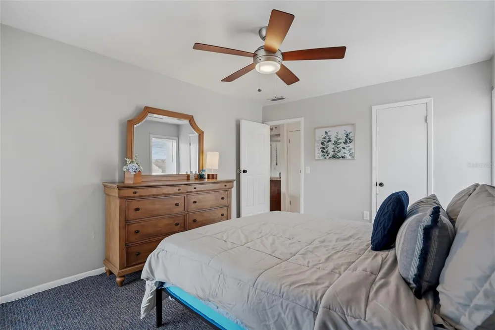 8602 CHAMPLAIN COURT #90 Tampa, FL 33614