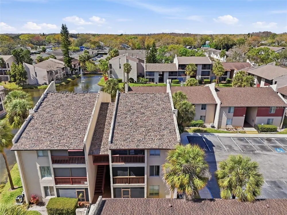 8602 CHAMPLAIN COURT #90 Tampa, FL 33614