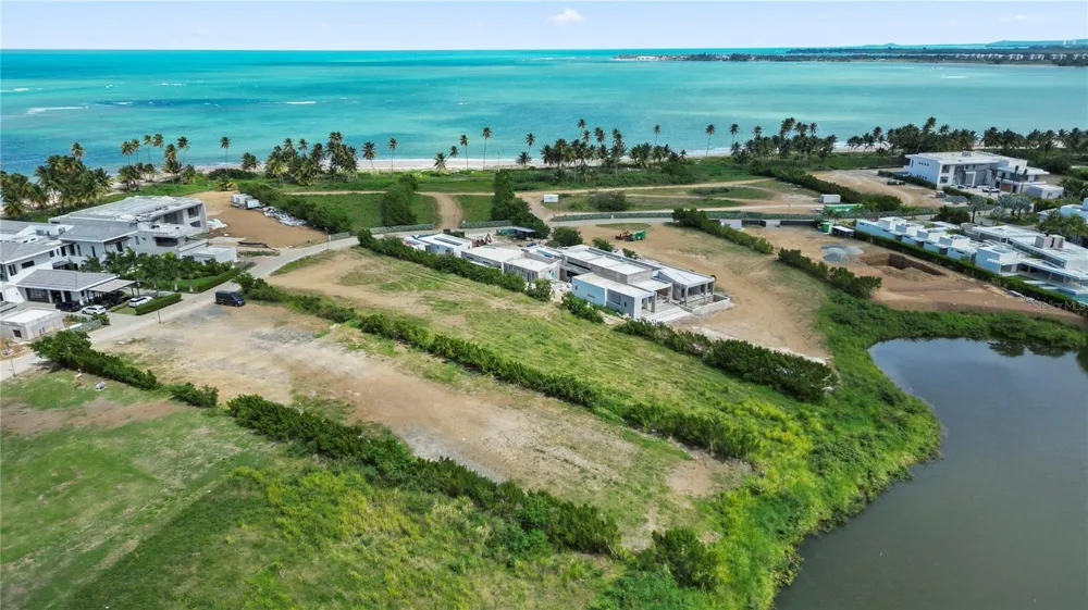 L5 Atlantic DR 7000 BAHIA BEACH DR Rio Grande, PR 00745