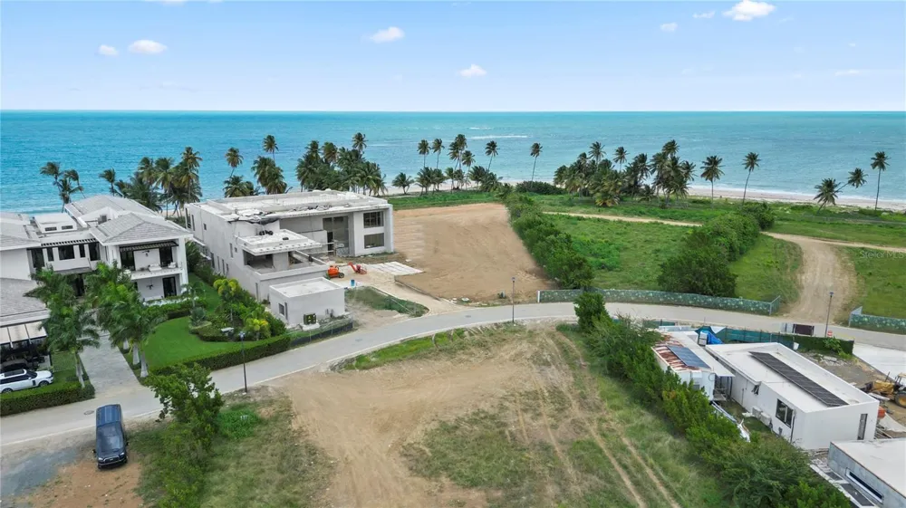 L5 Atlantic DR 7000 BAHIA BEACH DR Rio Grande, PR 00745