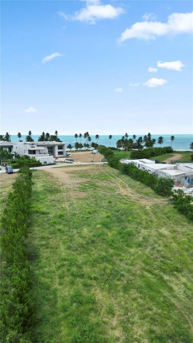 L5 Atlantic DR 7000 BAHIA BEACH DR Rio Grande, PR 00745