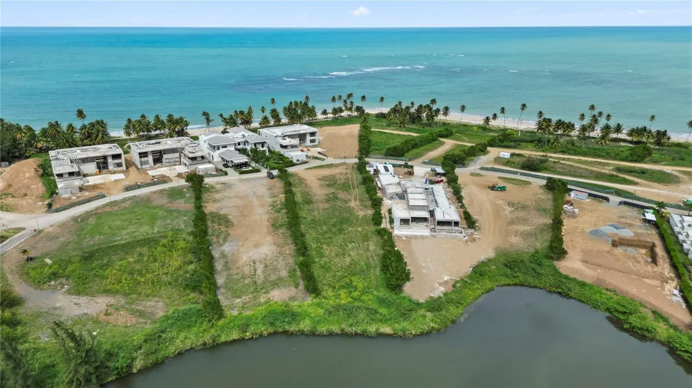 L5 Atlantic DR 7000 BAHIA BEACH DR Rio Grande, PR 00745