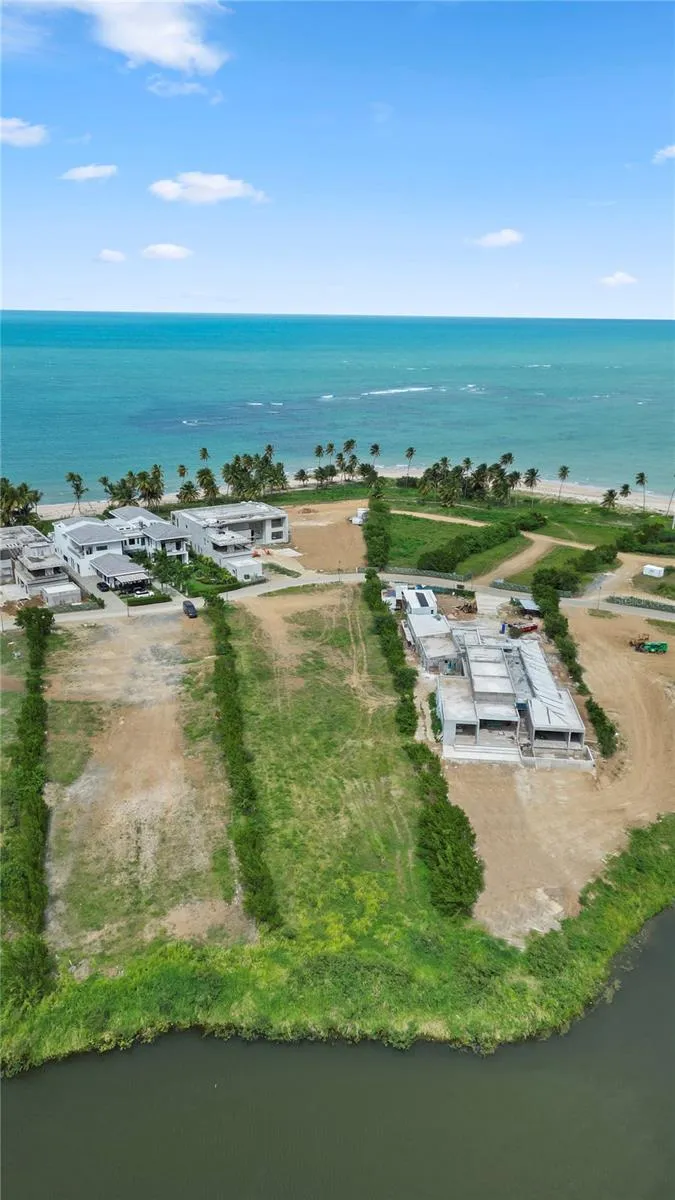L5 Atlantic DR 7000 BAHIA BEACH DR Rio Grande, PR 00745